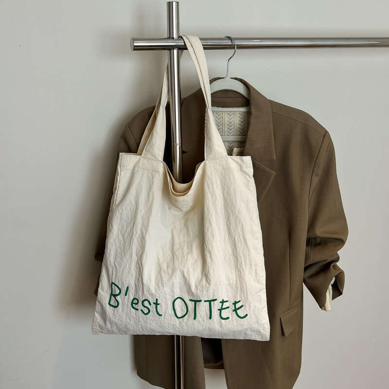 Minimalist Large Capacity Tote for Women 2025 Summer New Simple Trendy Commuter Fashion Shoulder Bag