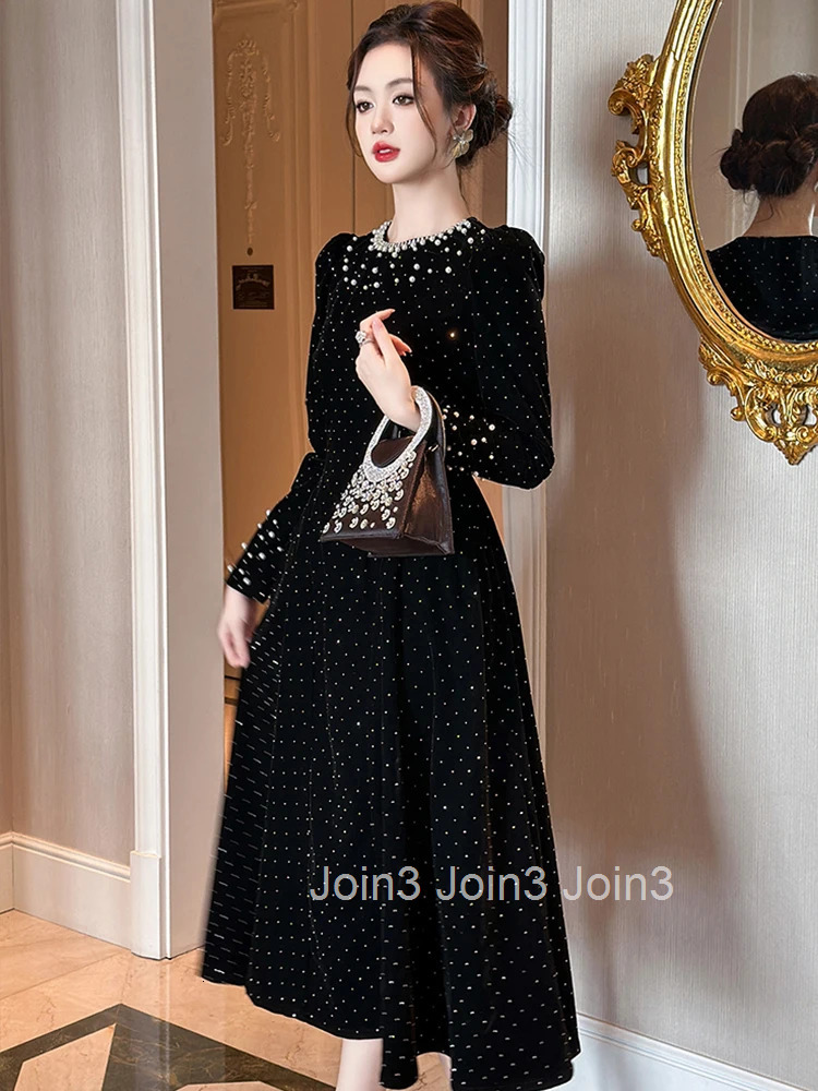 Women Clothes Elegant Luxury Sparkly Black Velvet Pearl O-Neck Slim A-Line Dress Fashion Evening Party Prom Vestidos Robe Casual