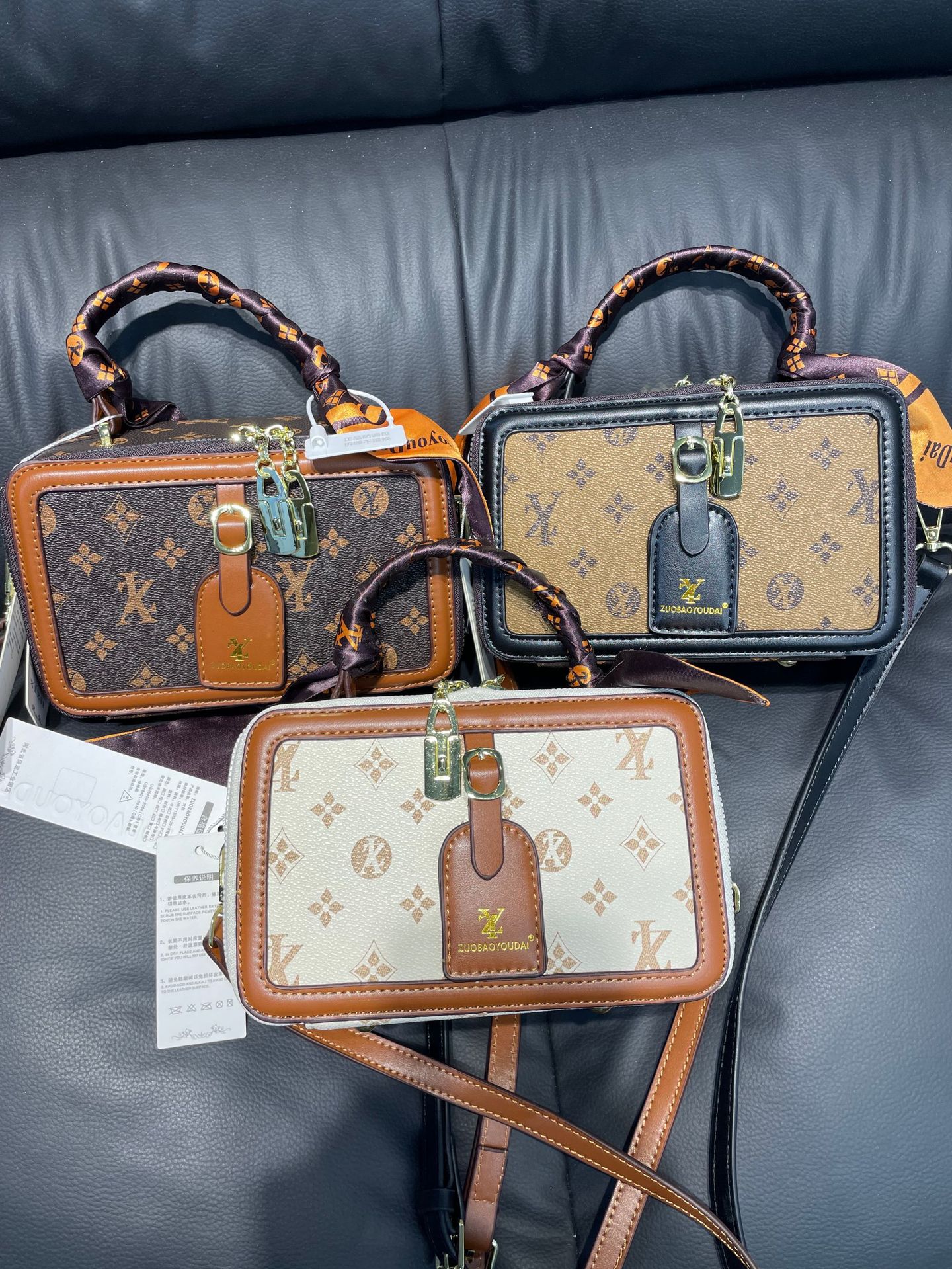 Designer bags, scarves, boxes, handbags, 2025 early spring retro fashion hand-held bags, niche brand single-shoulder crossbody women's bags, Free