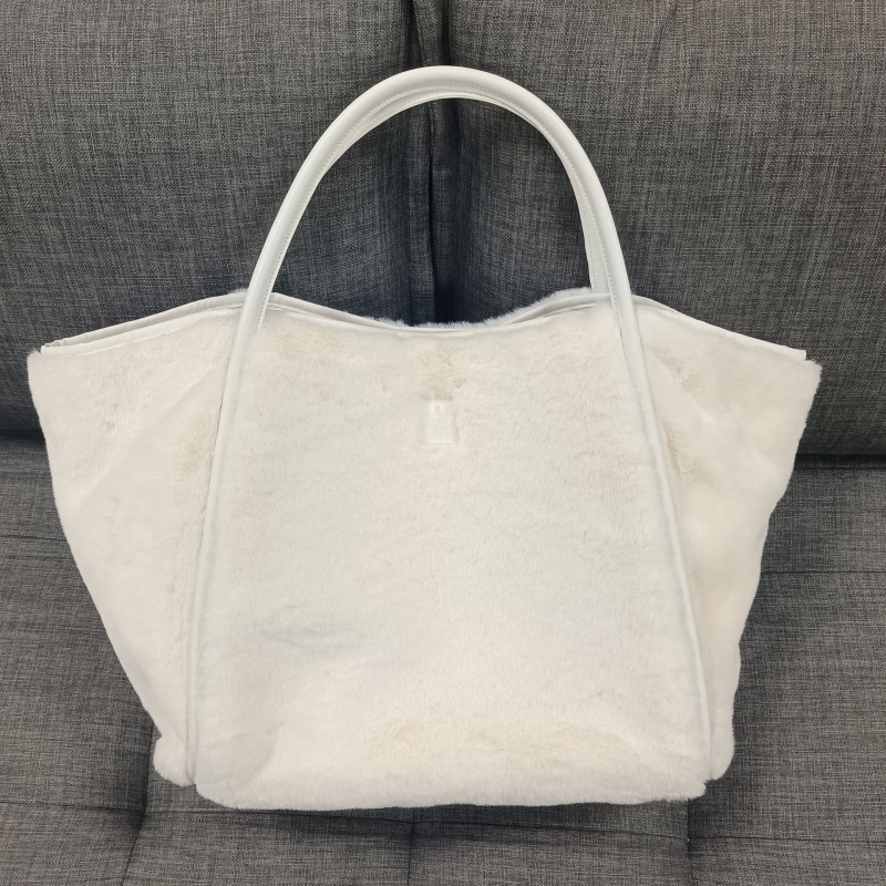 Fall/Winter 2024 New Versatile Plush Bag High end and large capacity handbag Tote armpit shoulder bag