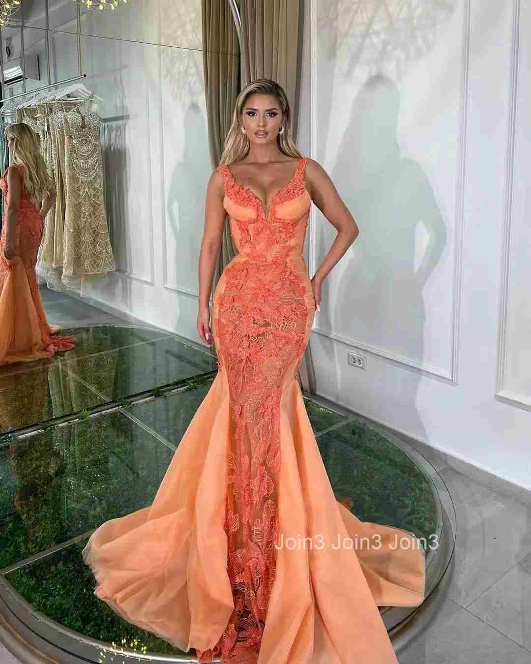 New Luxury Fashion Elegant 3D Flower Sleeveless Spaghetti Strap Long Dress Mermaid Gold Splash Evening Gown