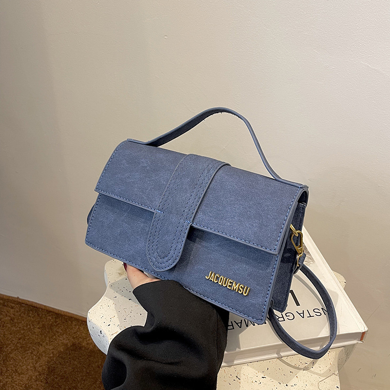 Free Shipping Designer Bag Trendy Luxury Bag Bag 2024 New Winter Internet Celebrity Fashion Versatile Single Shoulder Textured Letter Crossbody Women&