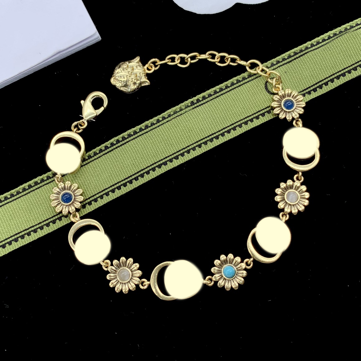 Bracelets designer Wedding jewelry classical style bracelet Bangles Elegant Fashion Jewelry Charm Jewelry for gift