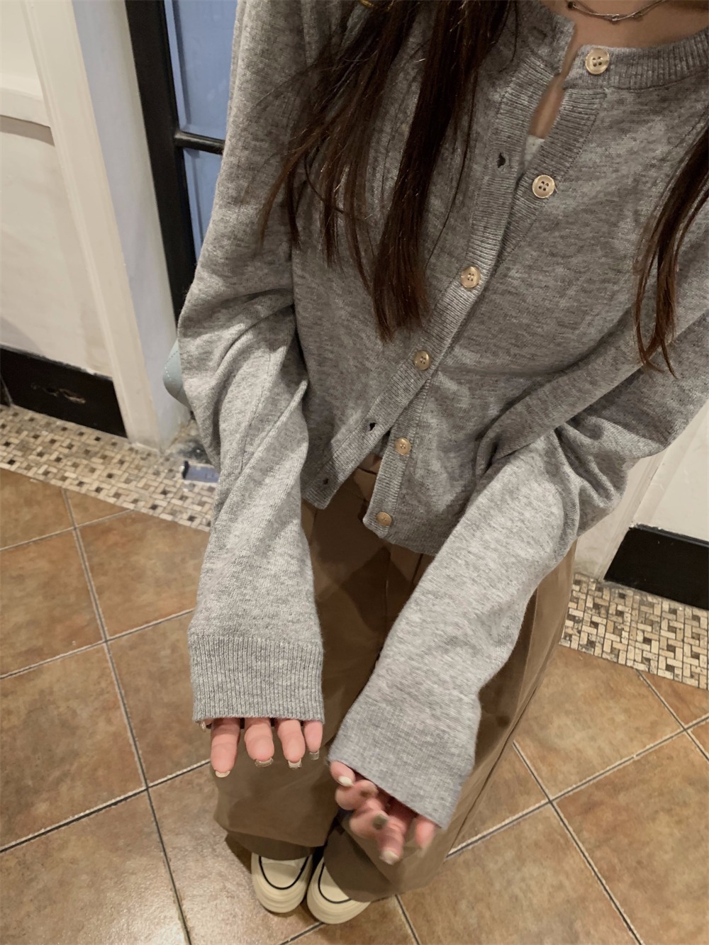 FD145 New soft and glutinous niche design short high-end temperament top