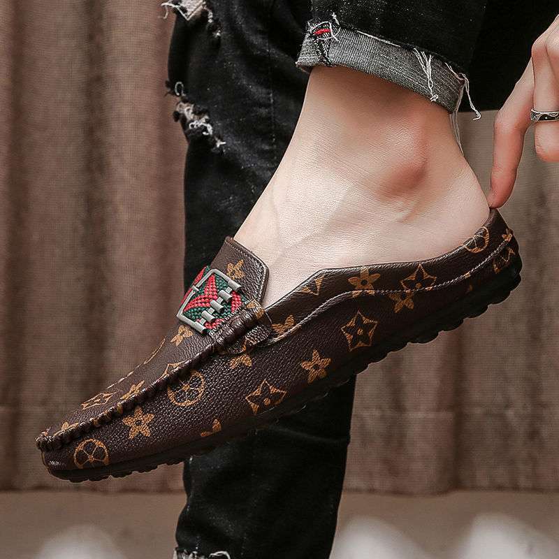 Designer shoes, men's shoes, summer breathable white sneakers, new fashionable casual board shoes, one-legged toe cover, half-drag, no heel shoes