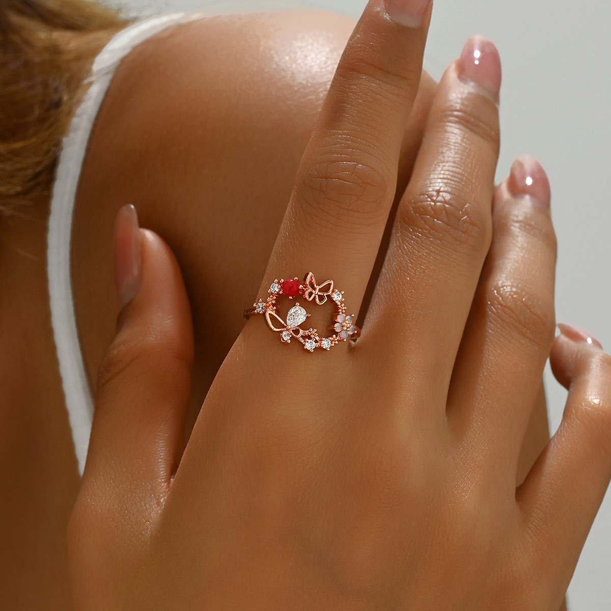 Minimalist Fresh Sweet Women's Simple Band With Bowknot, Unique Zircon Inlaid Design Open Ring