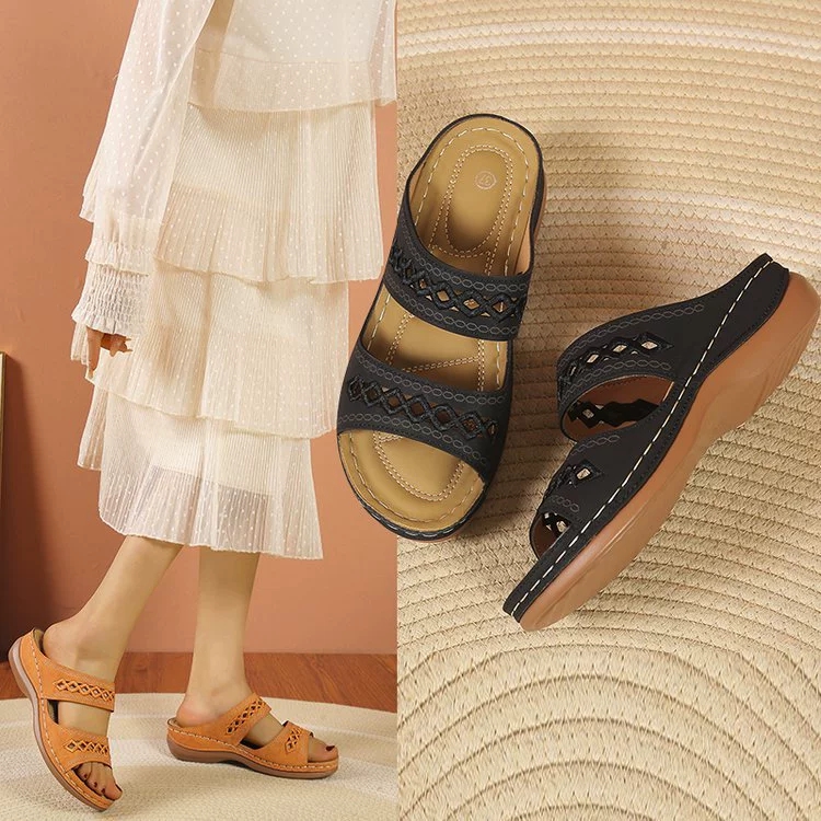 208-Women's Classic and stylish, comfortable slippers with beautiful embroidery are suitable for everyday wear and summer vacation wear as casual