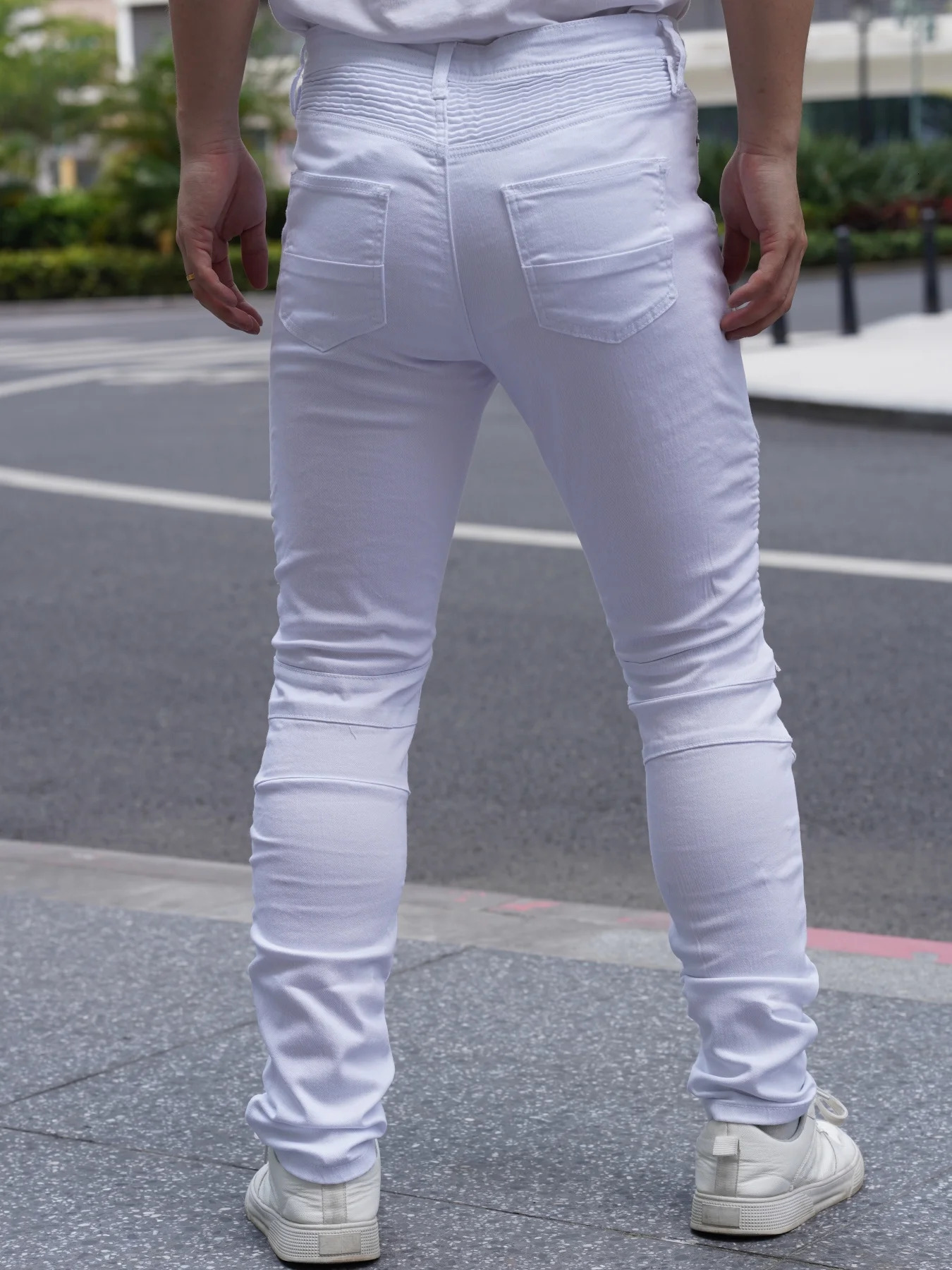 Fashionable Distressed Mens Jeans White Color Versatile And Easy To Match Promotion Offer To Your Home 250617