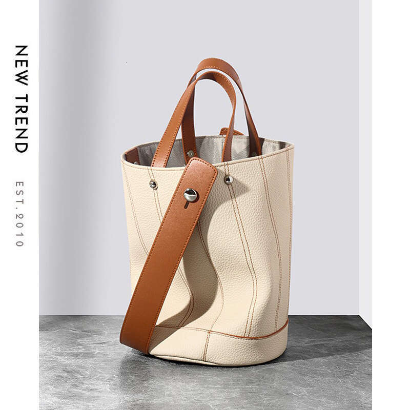 luxury bag Shoulder Crossbody Bucket Bag 2025 Spring Summer New Niche High-End Genuine Leather Women's Light Luxury Single