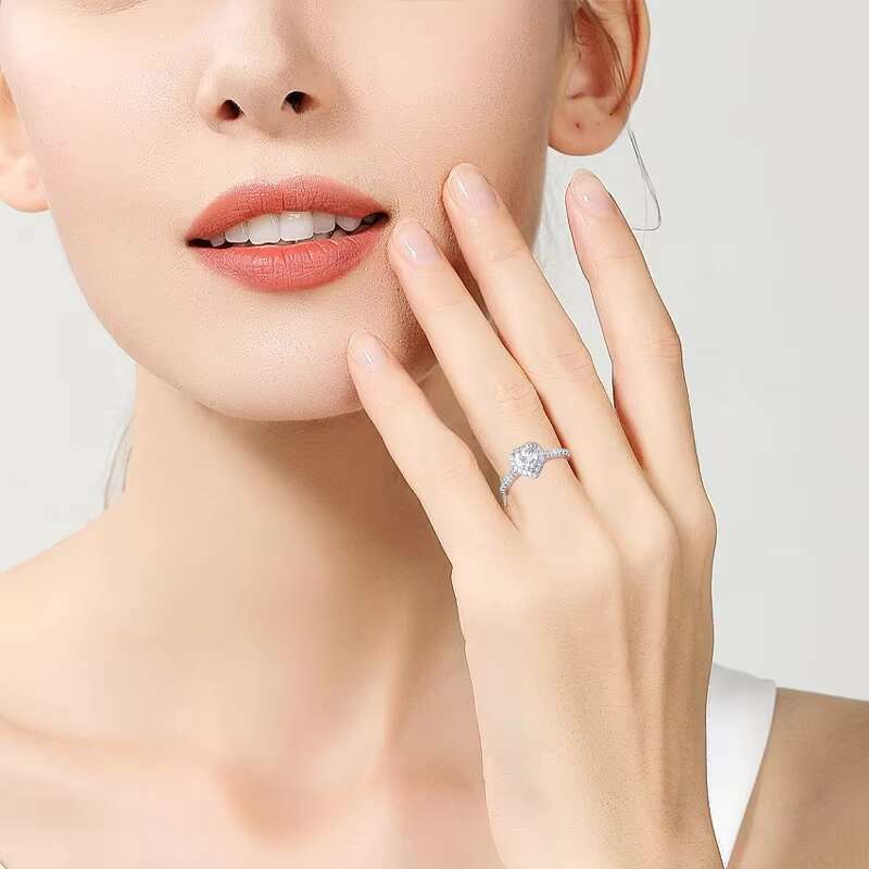New Arrival Heart Shape Wedding Ring With Big Gemstone Moissanite and Diamond in Real 925 Sterling Silver
