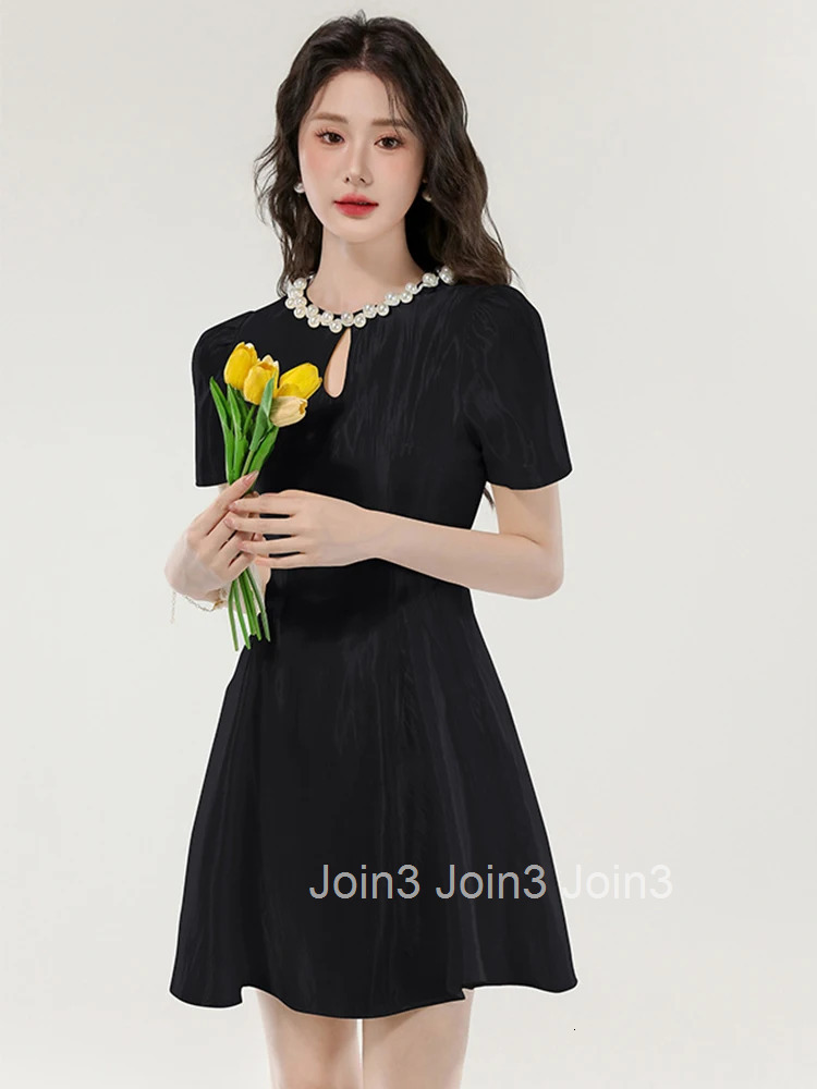 Women Clothes Sweet Solid Hollow Sexy Pearl O-Neck Slim A-Line Mini Short Dress Elegant Fashion Party Prom Vestidos Casual New