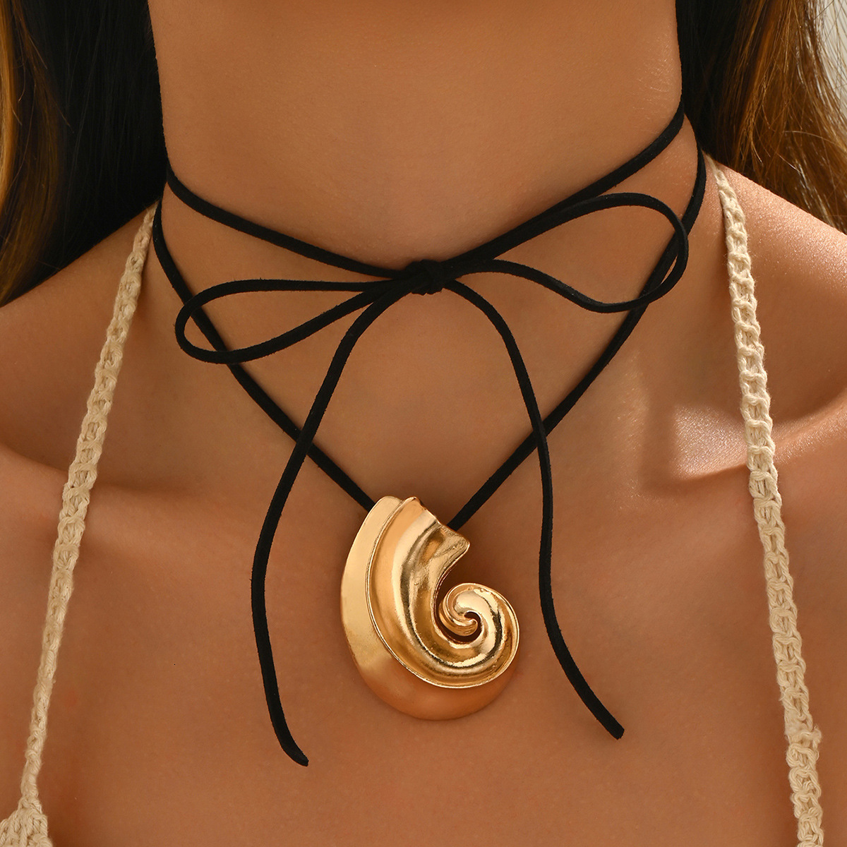 Wind Lady Conch High-end Design Metal Style Long Clavicle Chain Necklace