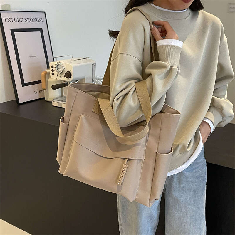 Women's Underarm New Fashion Trend Large Capacity Canvas Crossbody Casual Commuter Tote Bag