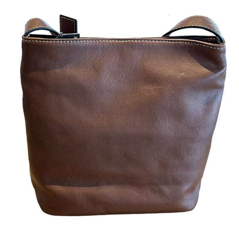 2025 New Japanese Casual Cowhide Crossbody Retro All-Matching Women's Shoulder Bucket Bag Soft Leather