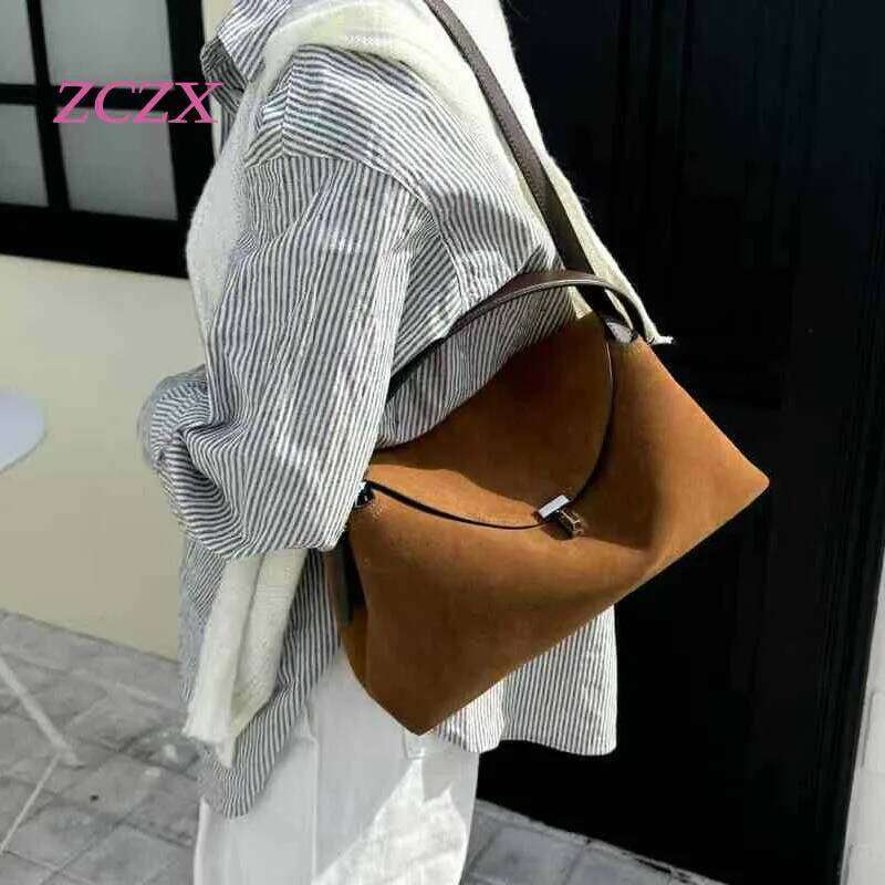 New Genuine Leather Women's Lunch Box Retro Versatile Single Shoulder Armpit Handbag Crossbody Bag