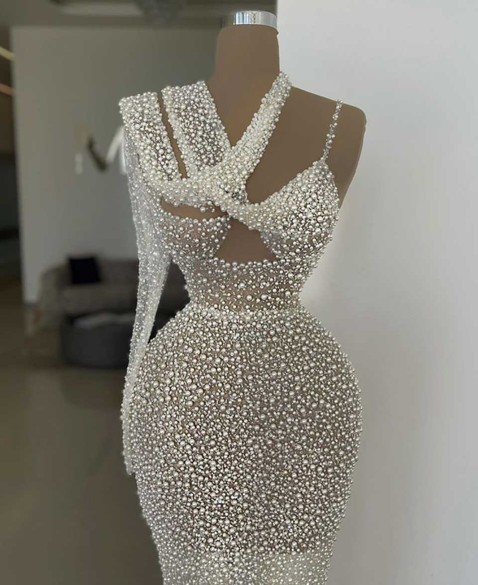 Sexy Mermaid Wedding Dress One Shoulder Long Sleeves Bridal Gowns Pearls Beaded Sequins Sweep Train Dresses Custom Made vestidos de novia