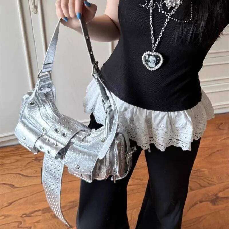 Women's Bags Designer Design Punk Style Cropped Studded Underarm Trendy New Single Shoulder Slant Crossbody Handbag Motorcycle Bag