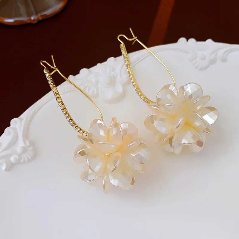 Summer Long Flower Earrings Hand-made Pearl Beaded Korean Fashion Shiny Earrings Sweet Jewelry Gifts Wholesale XJ250623