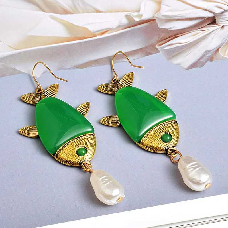 New Brand Animal Pendant Earrings Train Green Color Simulated Pearl Fish Drop Earrings Summer Beach Jewelry Brincos XJ250623