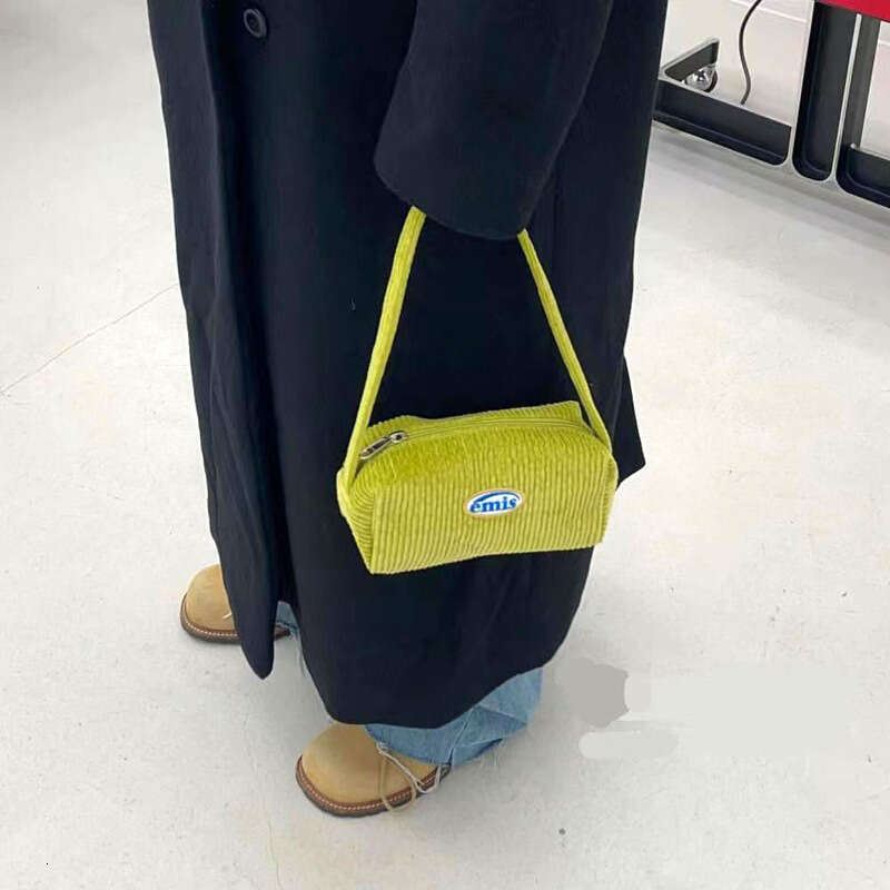 Korean Emis Corduroy Baguette Cute Girl Handbag New Commuter Niche Shoulder Bag Trend