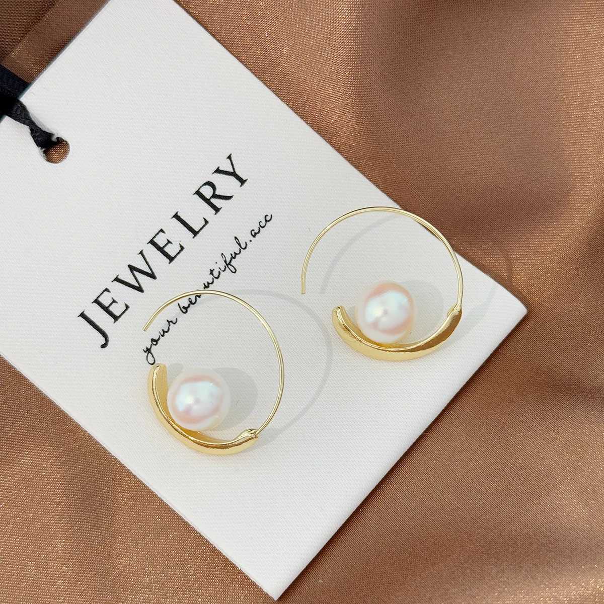 French Earrings With Simple Circular Artificial Pearl Earrings Niche High-End Style Versatile Earrings XJ250623