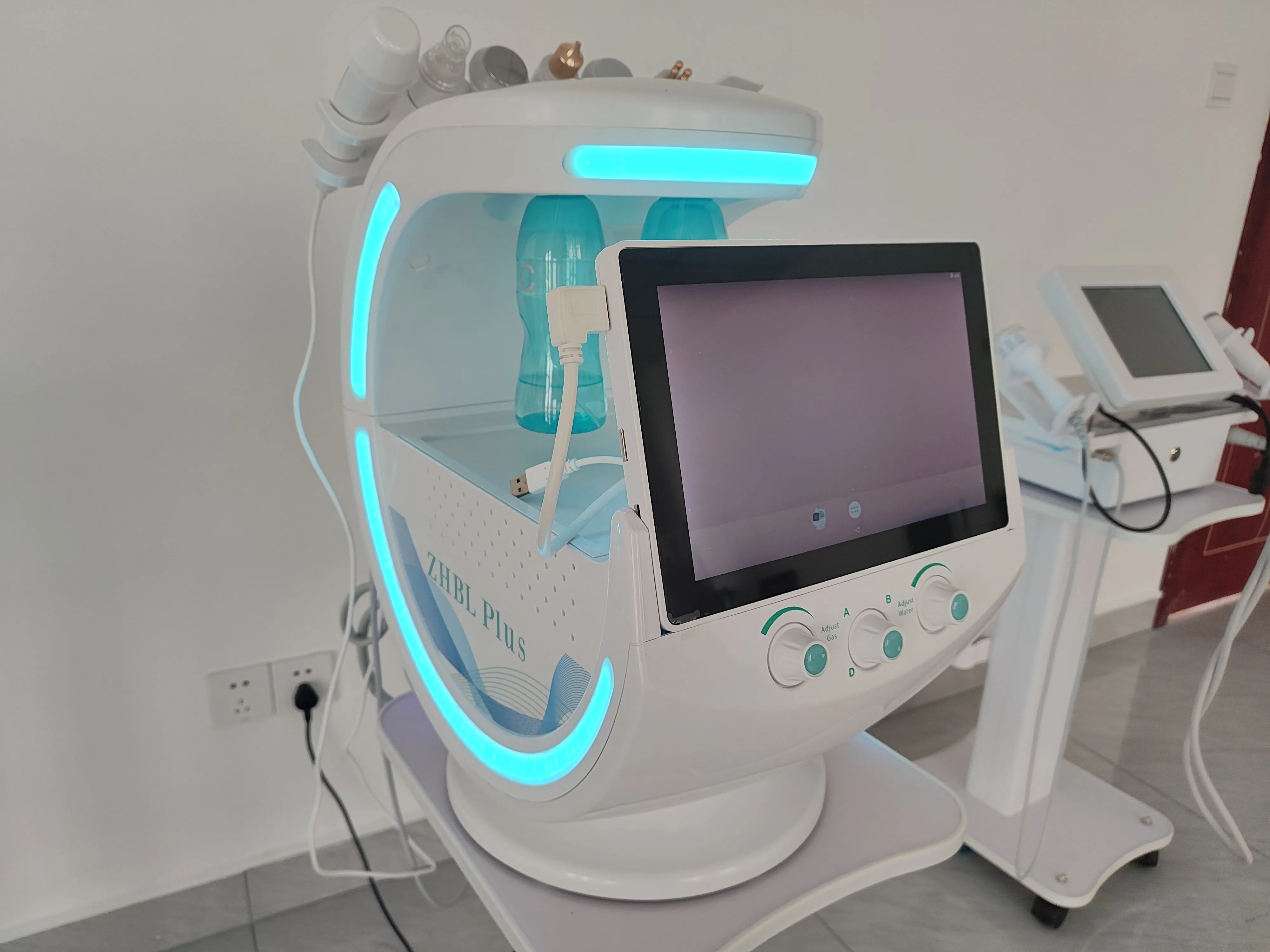 Smart Ice Blue Plus 7 in 1 Oxygen Hydro Dermabrasion Bubble Machine Professional Face Hydra Machine RF Lifting Ultrason Machine NEW