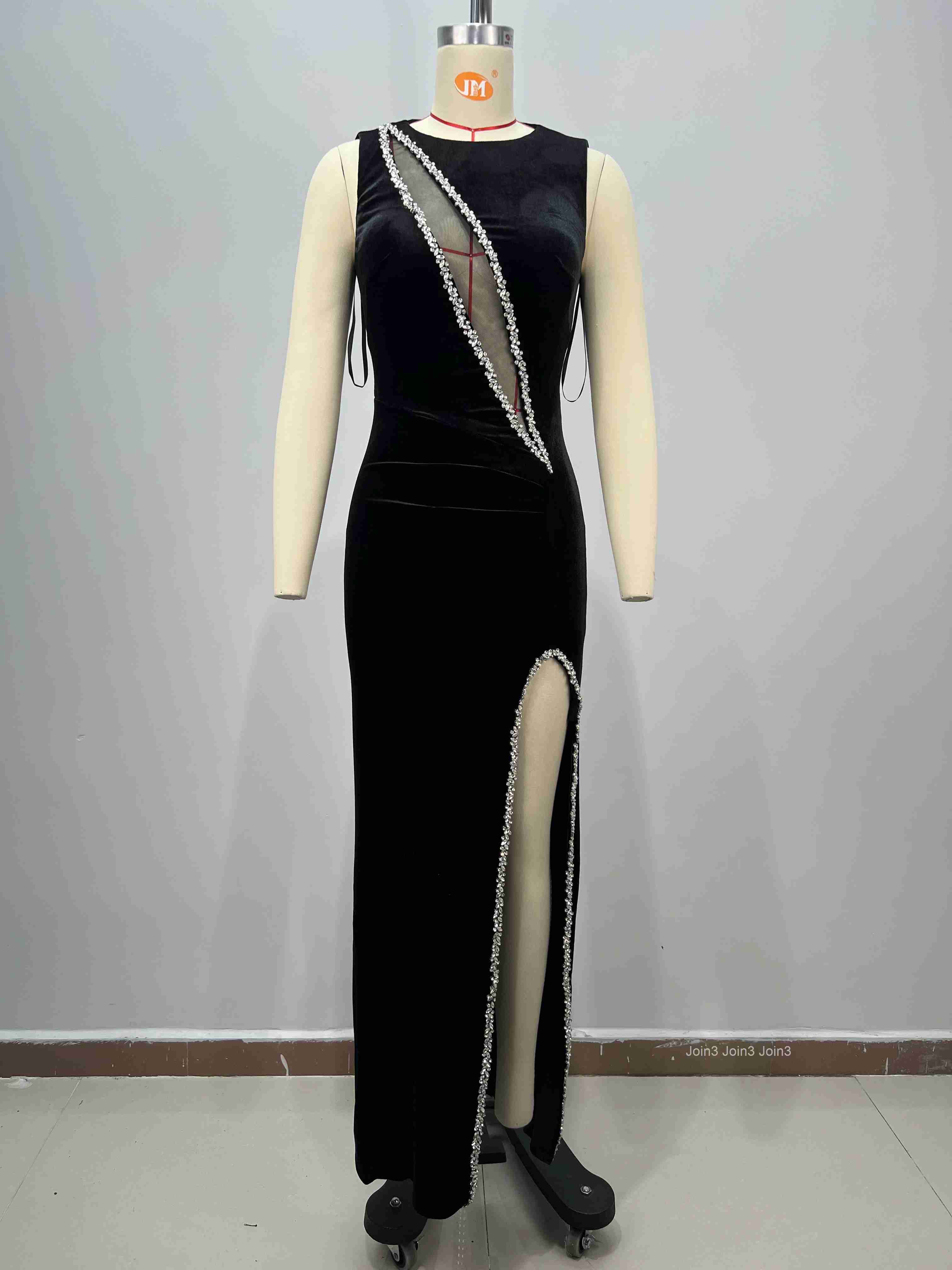 Luxury Black Velvet Evening Dress Sleeveless High Slit Rhinestone Chain Slim Fit Formal Gala Glamorous Party Wear