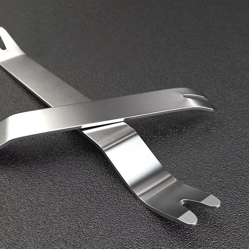 Steel plate buckle screwdriver pry screwdriver car door panel buckle disassembly universal type