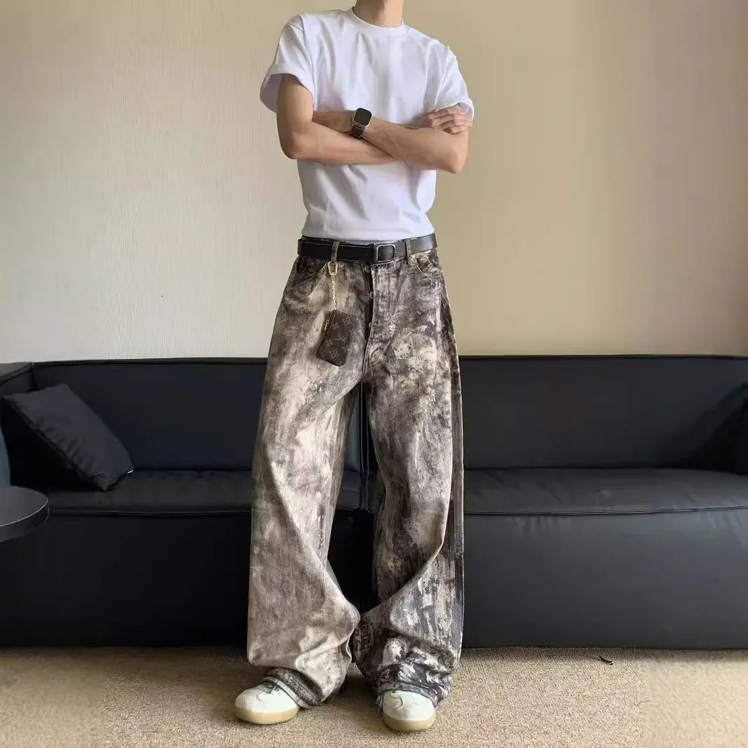 Casual Style White Coke American Style 3D Digital Camouflage Printing Distressed Low Waist Wide Leg Denim Trousers For Men And Women 250617