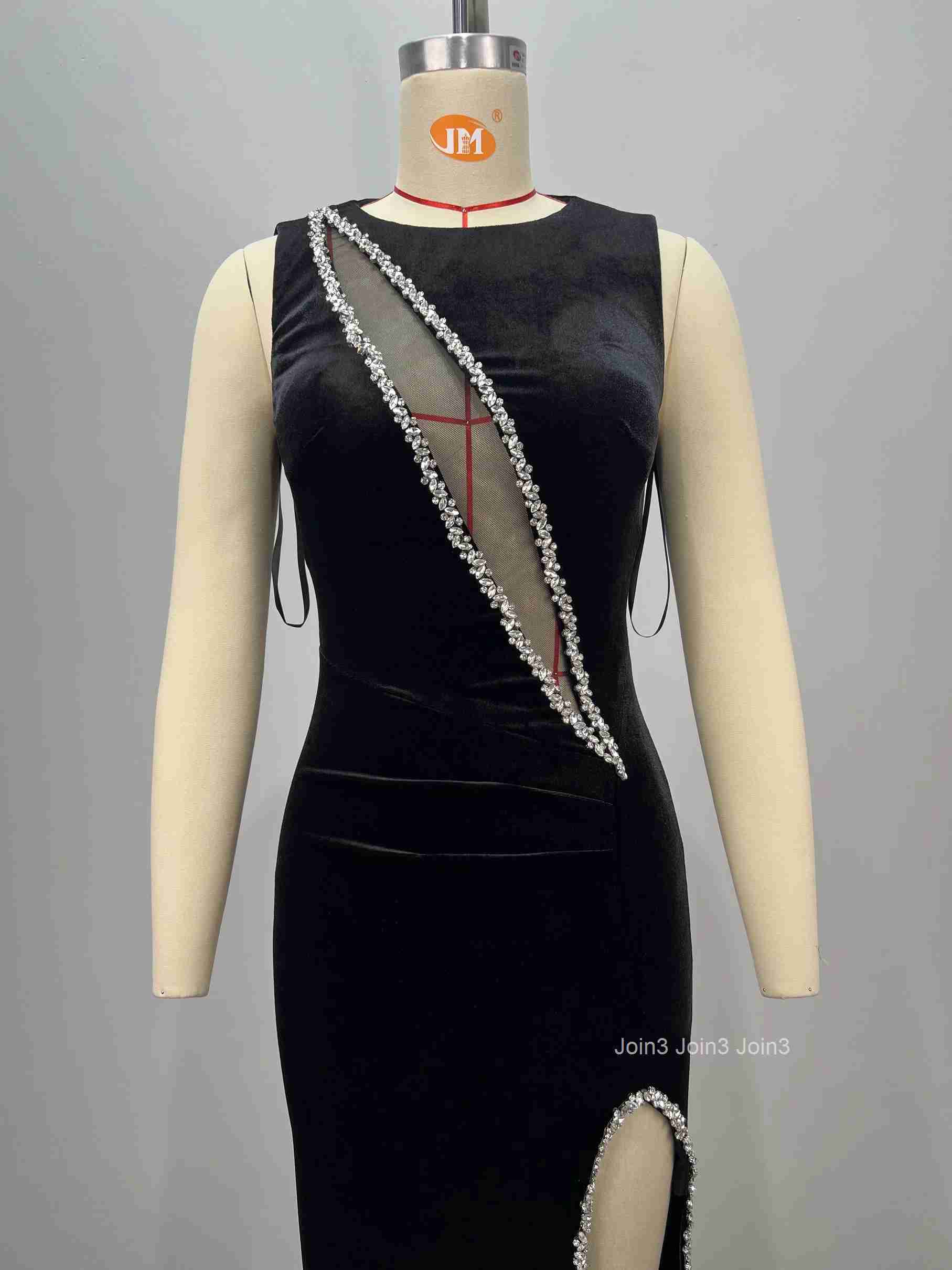 Luxury Black Velvet Evening Dress Sleeveless High Slit Rhinestone Chain Slim Fit Formal Gala Glamorous Party Wear