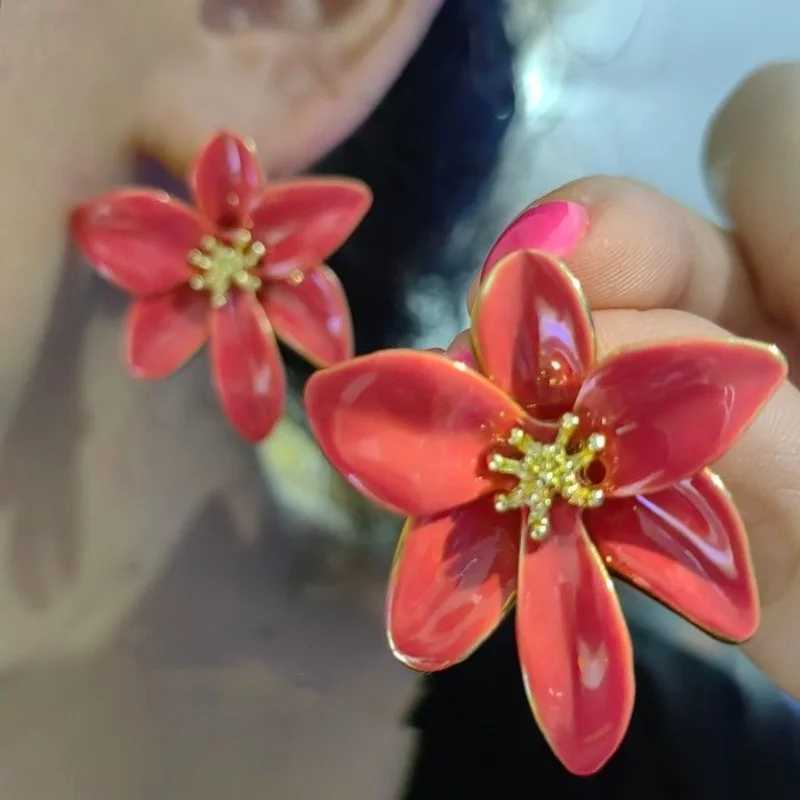 Metal Flower Drop Oil Glaze Stud Earrings for Women Girl French Ins Vintage 2024 Fashion Korean Wedding Romantic Jewelry Gifts XJ250623