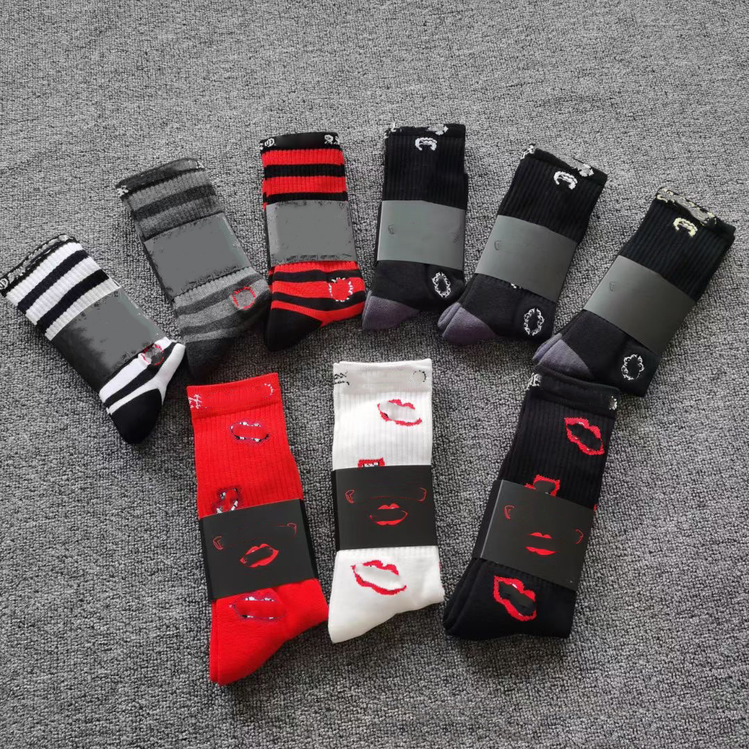 Designer Men's Socks Red Lipped Embroidery Towel Bottom Cotton Socks Women's Stockings Sweat Absorbing Breathable Sports Socks Men
