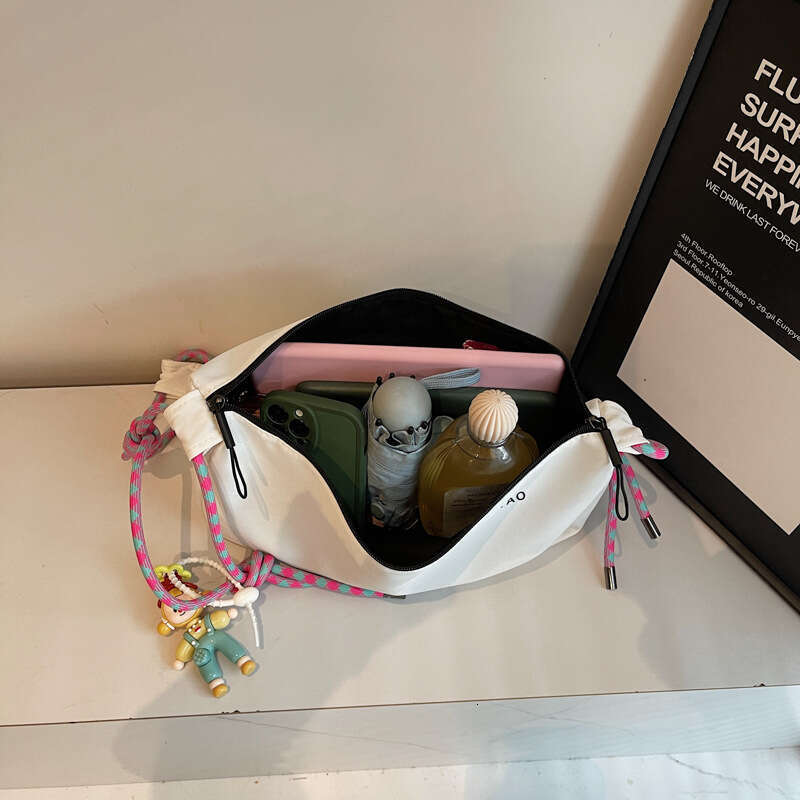 Large Capacity Single Shoulder Crossbody Trendy Crescent for Women New Casual Versatile Nylon Commuter Dumpling Bag