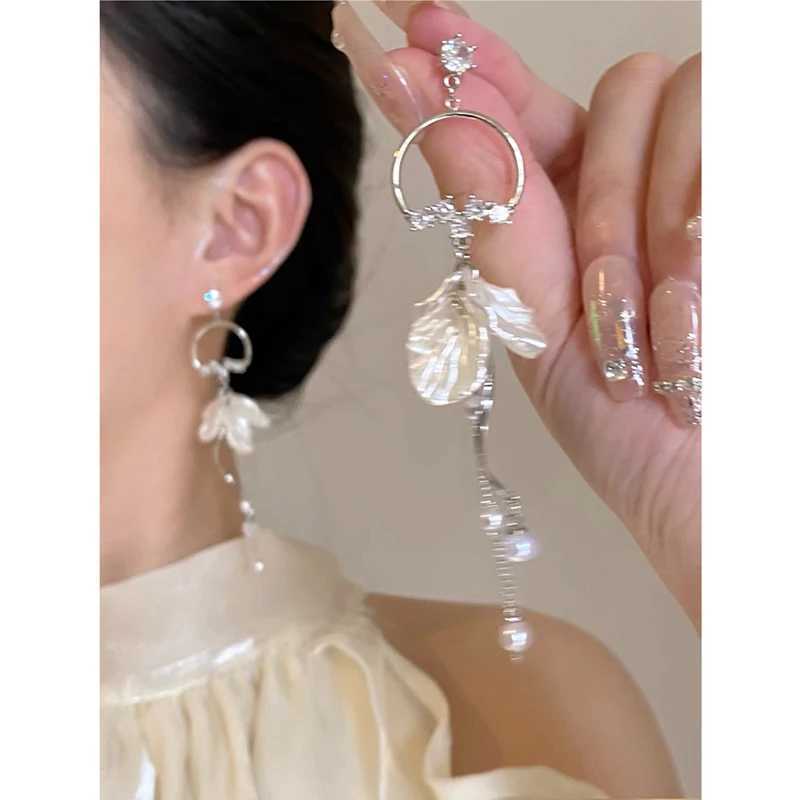 Fashion Summer Vacation Style Shell Tassel Long Petal Pearl Pendant Womens Party Jewelry Earrings XJ250623