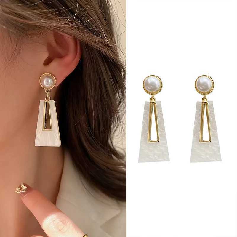European and American exaggerated acrylic geometric earrings trapezoidal design feeling pendant temperament sweet cool earrings XJ250623