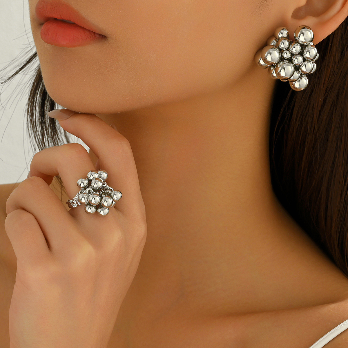 Metallic Style Women's Jewelry Beaded Earrings Open Ring High-end Feel