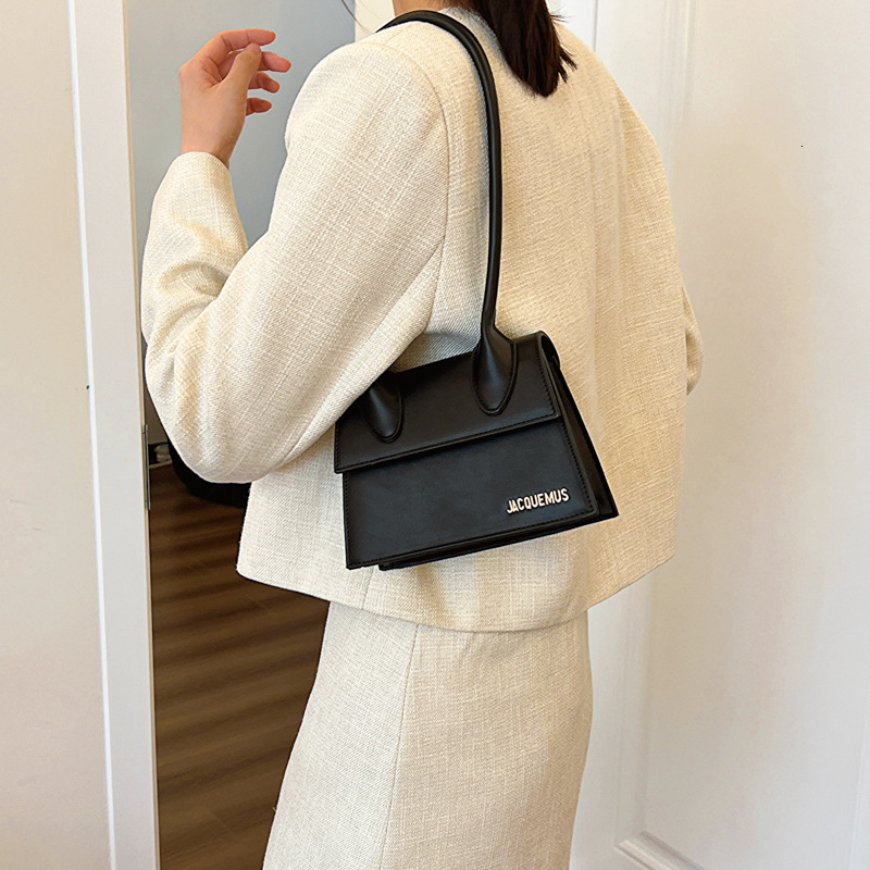 Free Shipping Designer Bag Handheld Small Bag For Luxury Bag Women 2025 New Trend Texture Versatile French Niche Design Single Shoulder Crossbody Smal