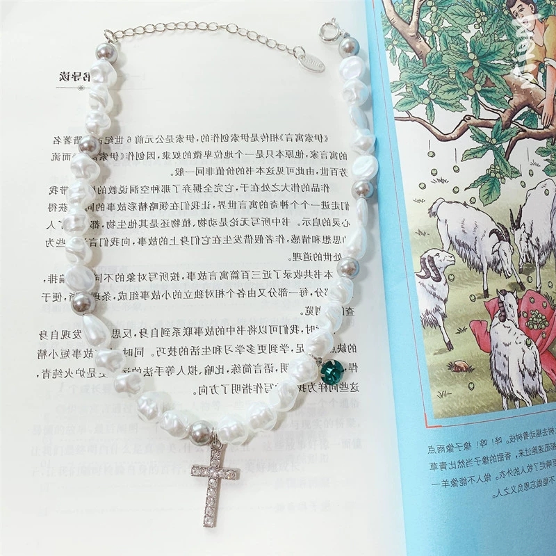 European-American Inspired Trendy Pearl Necklace Unique Cross Shape