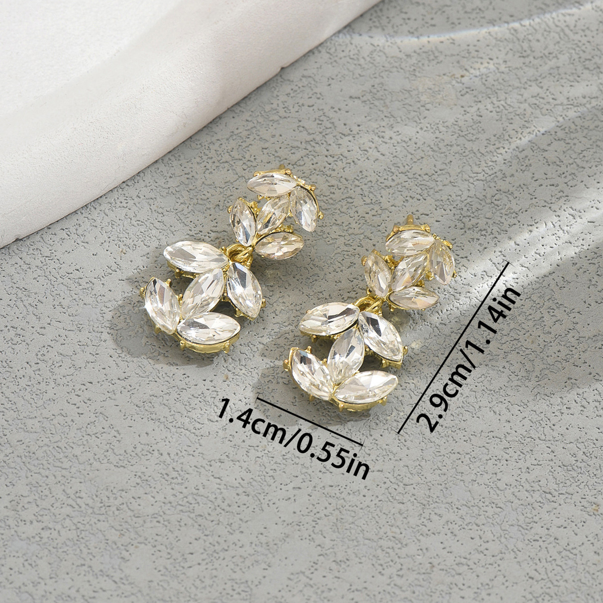 New Women's Personality Inlaid Crystal Design Light Stud Earrings for Women