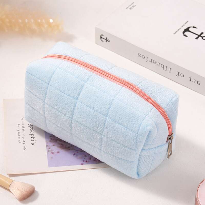 New Cute Plush Makeup Travel Skincare High-Value Women's Phone Storage Bag
