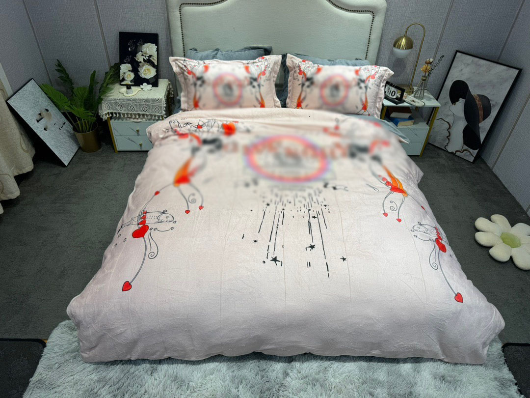 Comfortable Four-Piece Lightweight Milk Fabric Bedroom Linen Ensemble Ideal for Cooler Seasons