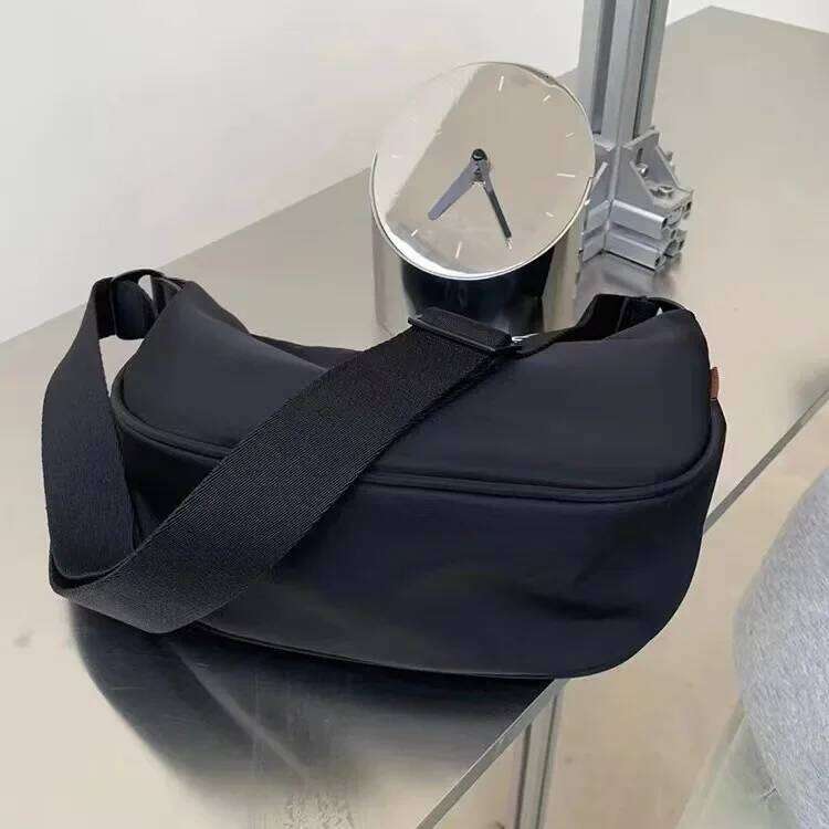 2025 Women Foldable Hobo Classics Lady Tote Embroidered Shoulder Bags Fashion Nylon Handbag Bag For Travel