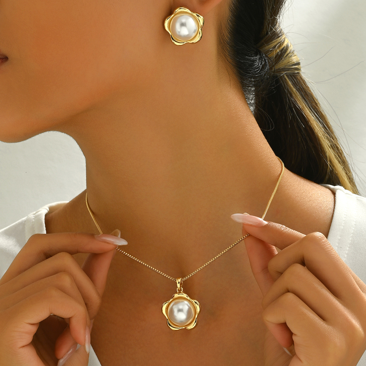 Style Women's Long Necklace Set With Unique Inlaid Pearls, Design Earrings, Jewelry