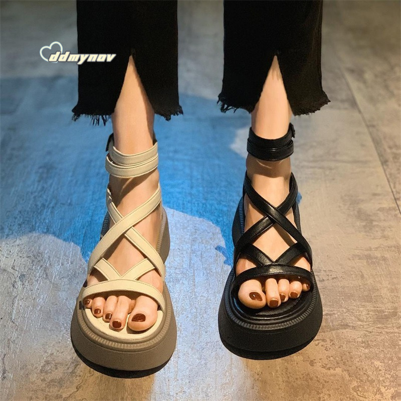 2024 Summer New Niche Design Hollow Thick Sole Open Toe Casual Sandals Fashion Flat Roman Shoes for Women ddmynov
