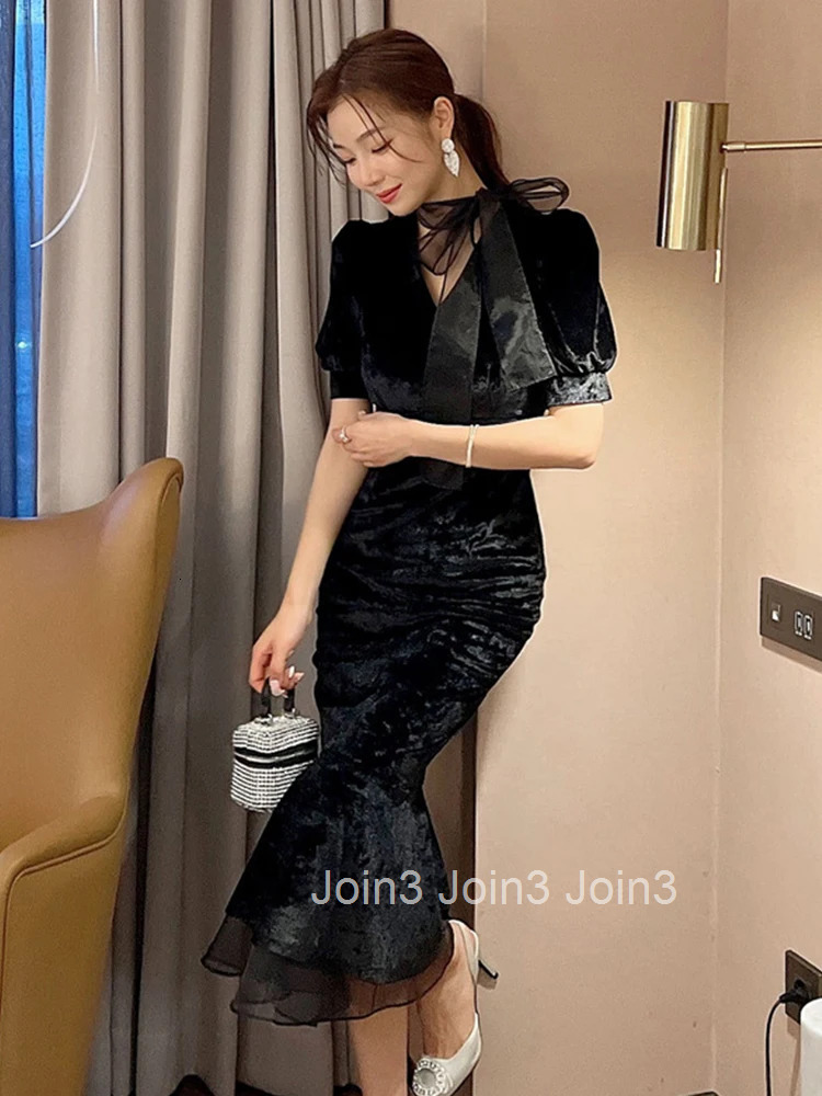 Spring Autumn Fashion Casual Velvet Black V-Neck Mermaid Dress Women Clothes Elegant Vintage Puff Sleeve Slim Midi Party Vestido