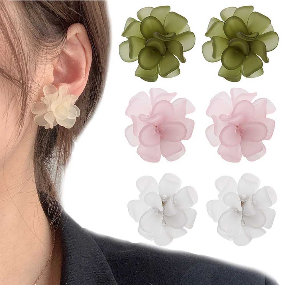 New Fashion Korean Sweet Resin Holiday Flower Stud Earrings For Women Fashion Elegant Acrylic Earrings Party Jewelry XJ250623
