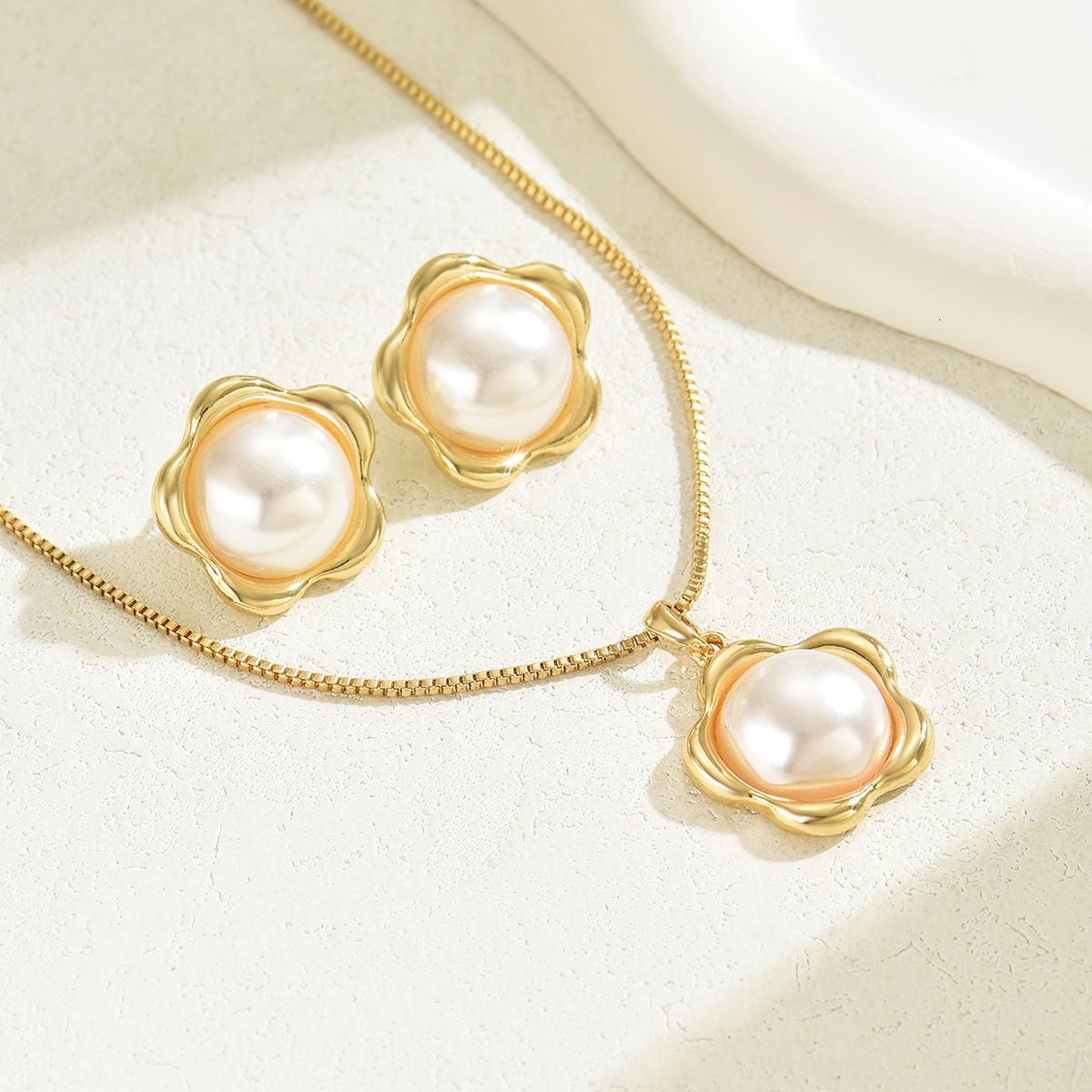 Style Women's Long Necklace Set With Unique Inlaid Pearls, Design Earrings, Jewelry