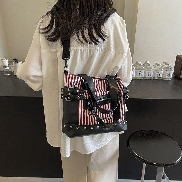 DHwanglijia 2025 New Style Rivet Tote for Women, High-End Shoulder Bag, Crossbody Bag