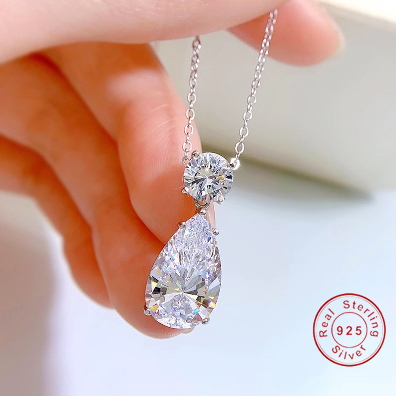 Choucong 2025 New Luxury Wedding Jewelry Sets Soild 100% 925 Sterling Silver Water Drop White Large Moissanite Diamond Dangle Earrings Lady Clavicle N