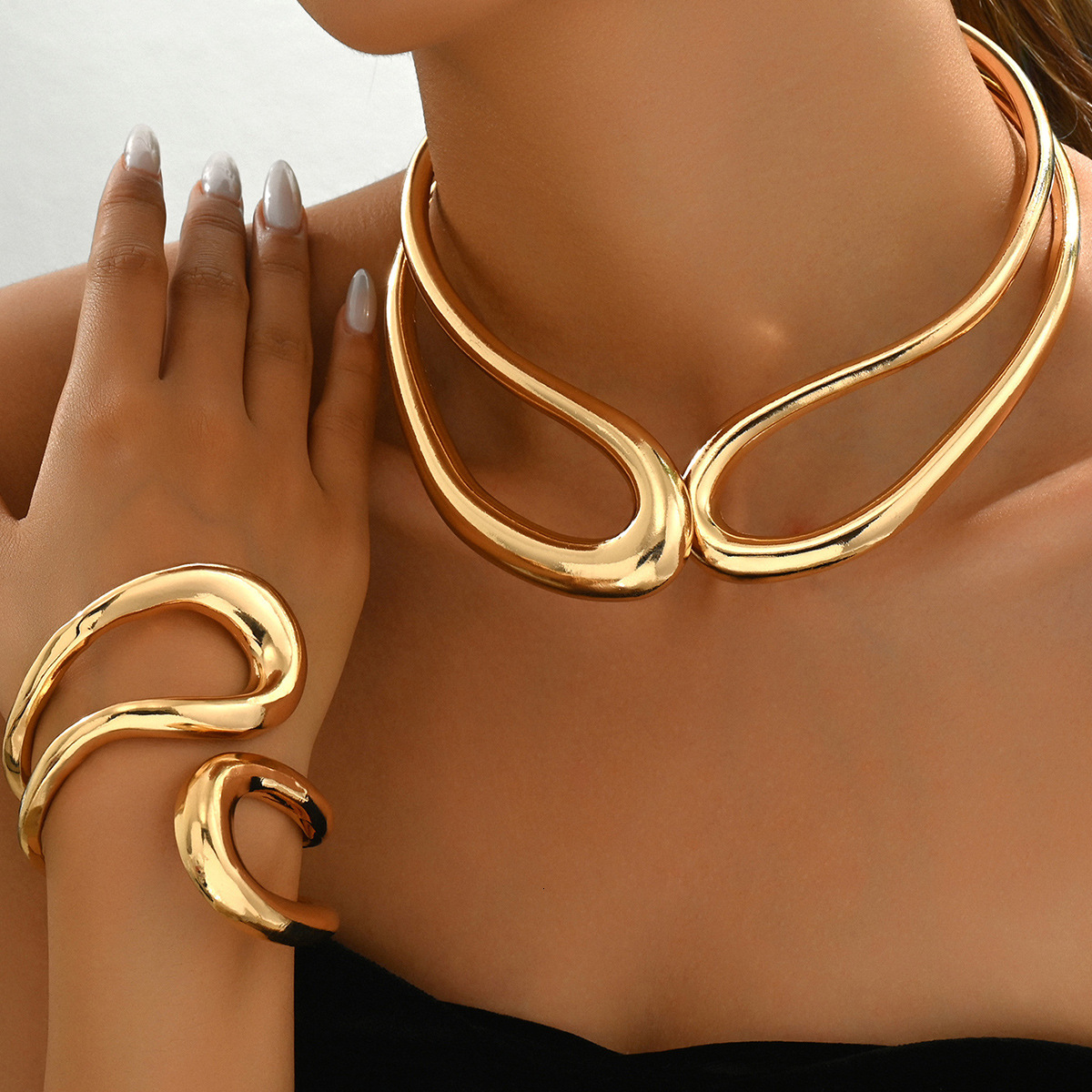 Light Style Women's Double Layer Circle Metal Necklace Electroplated Design Bracelet Jewelry